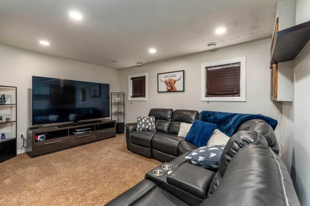 6901 39 Street Lloydminster AB T9V 2Z4