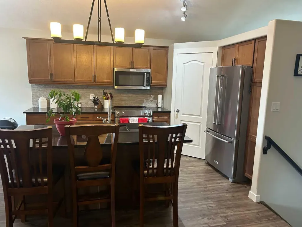 6901 39 Street Lloydminster AB T9V 2Z4