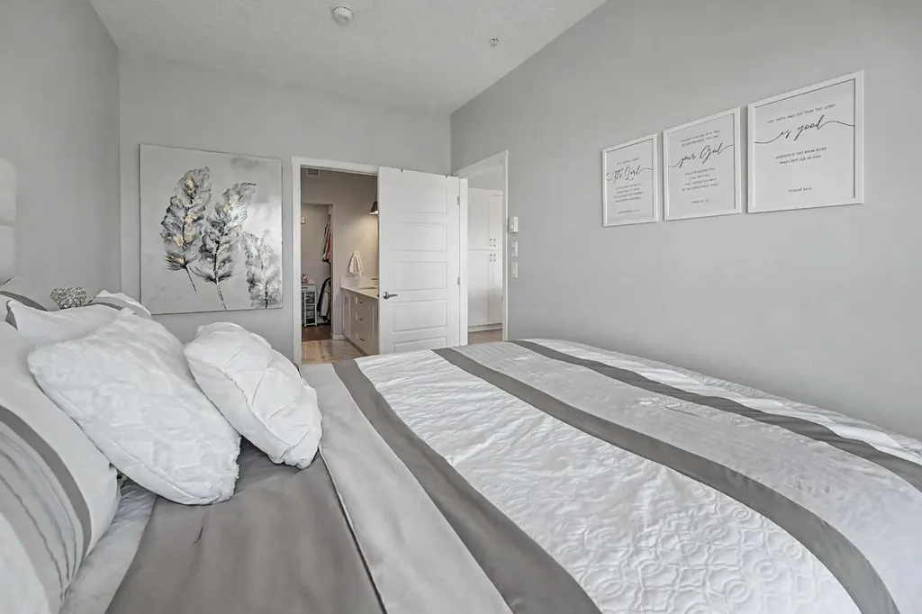 40 Carrington Plaza NW Calgary AB T3P 1X7