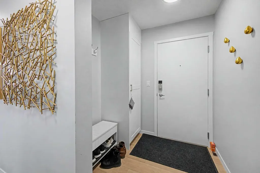 40 Carrington Plaza NW Calgary AB T3P 1X7