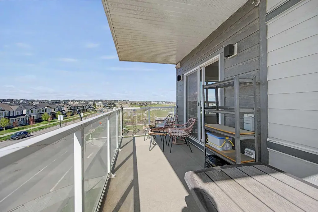 40 Carrington Plaza NW Calgary AB T3P 1X7