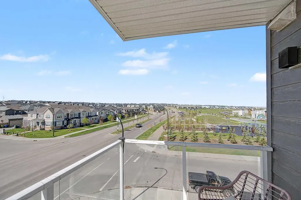 40 Carrington Plaza NW Calgary AB T3P 1X7