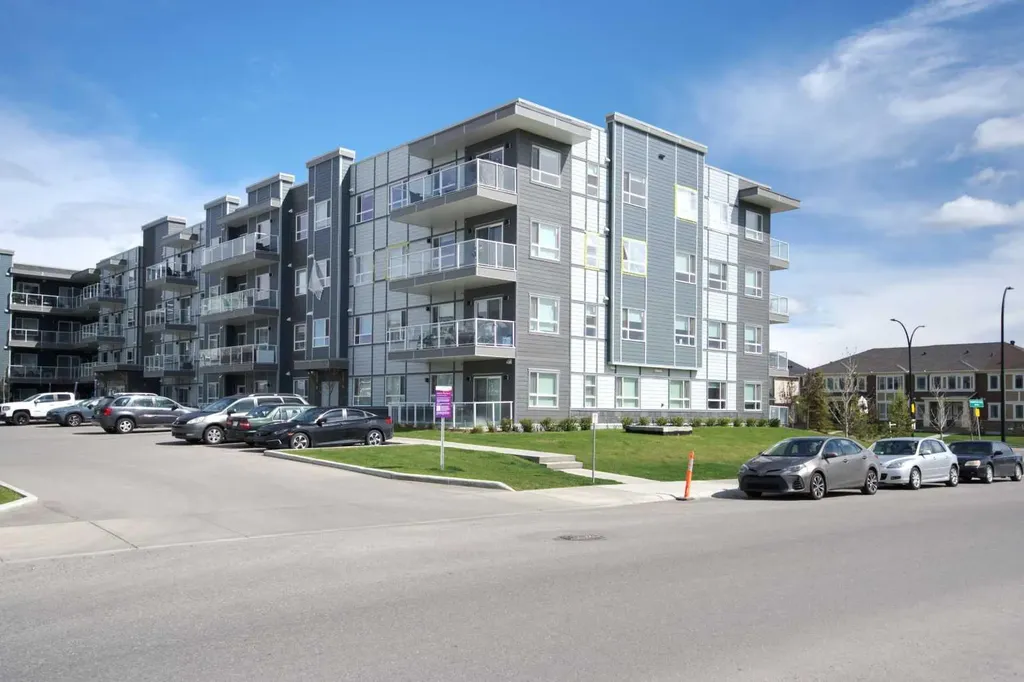 40 Carrington Plaza NW Calgary AB T3P 1X7