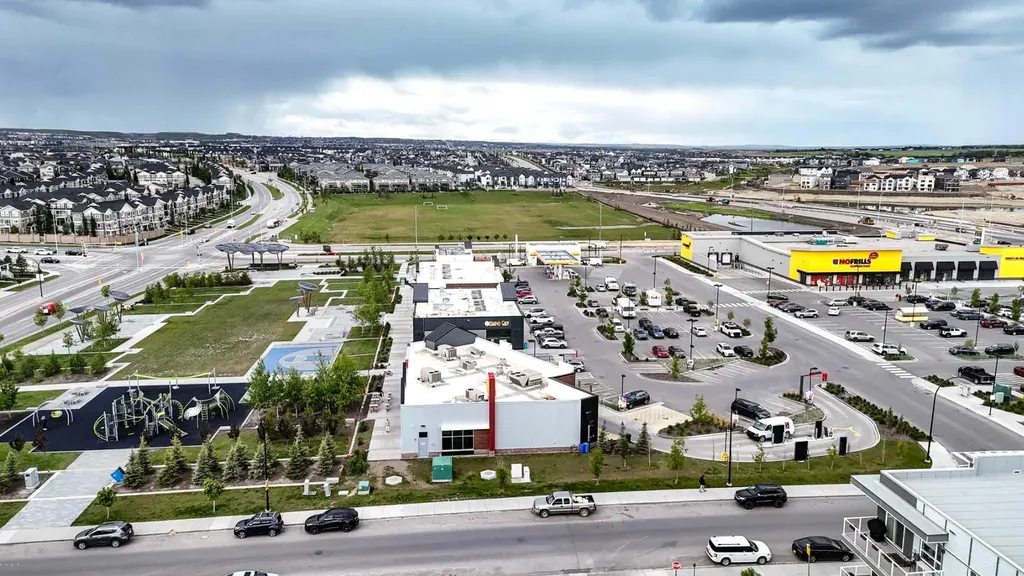 40 Carrington Plaza NW Calgary AB T3P 1X7