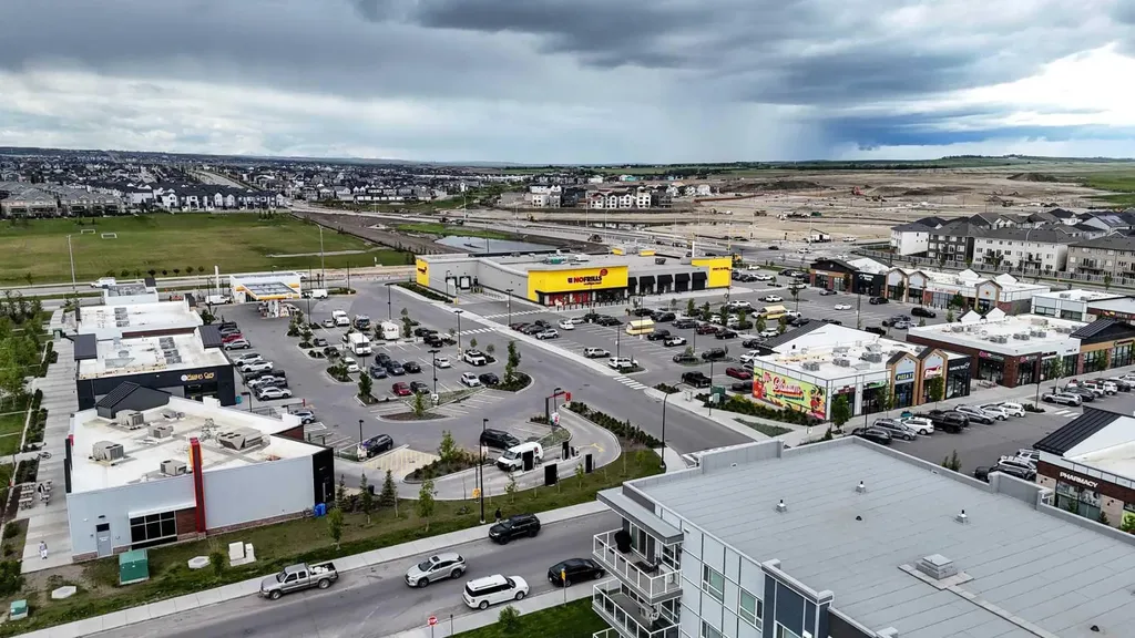 40 Carrington Plaza NW Calgary AB T3P 1X7