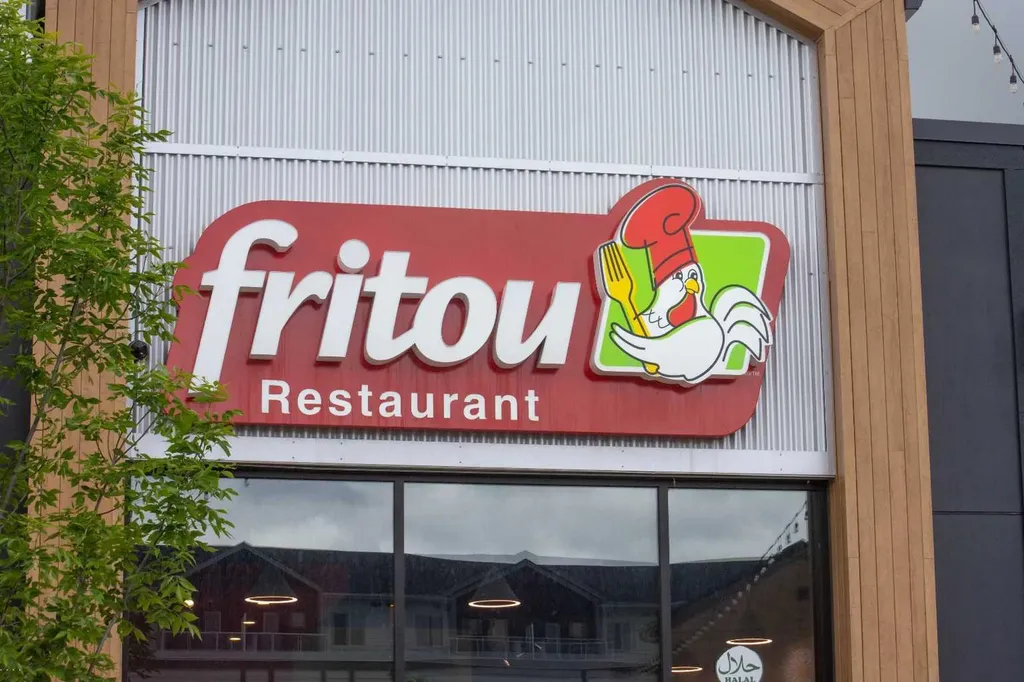 40 Carrington Plaza NW Calgary AB T3P 1X7
