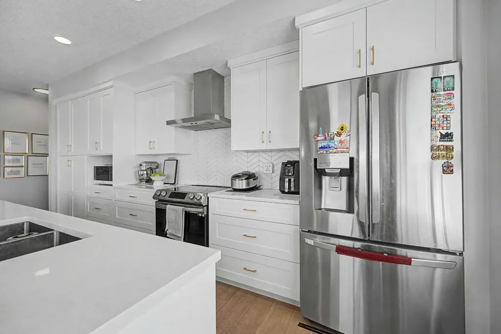 40 Carrington Plaza NW Calgary AB T3P 1X7