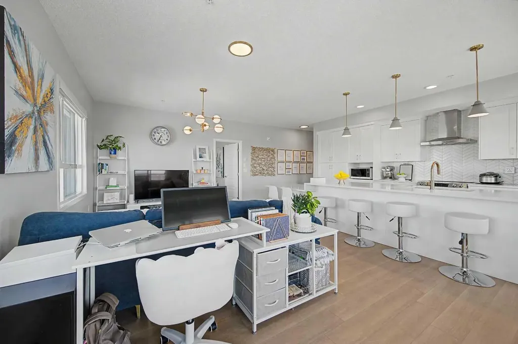 40 Carrington Plaza NW Calgary AB T3P 1X7
