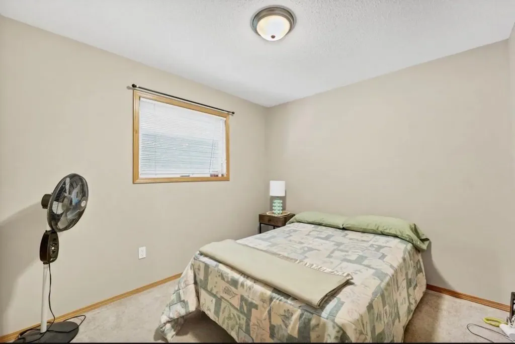 94 Perry Crescent NE Medicine Hat AB T1C1Y2