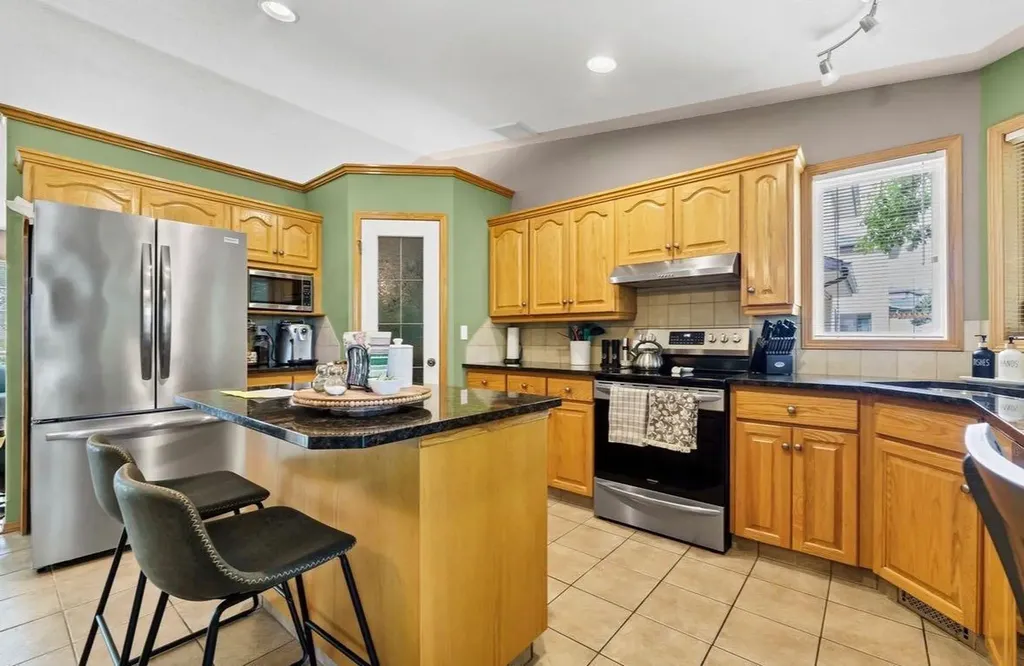 94 Perry Crescent NE Medicine Hat AB T1C1Y2