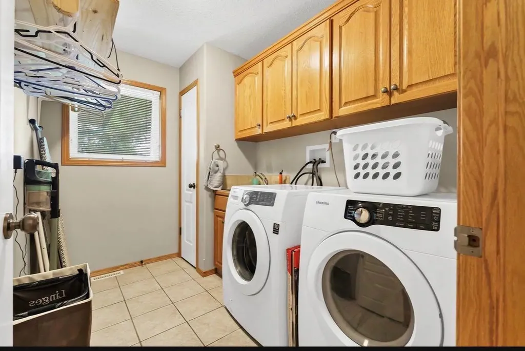 94 Perry Crescent NE Medicine Hat AB T1C1Y2