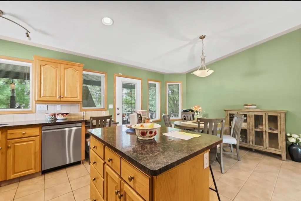 94 Perry Crescent NE Medicine Hat AB T1C1Y2