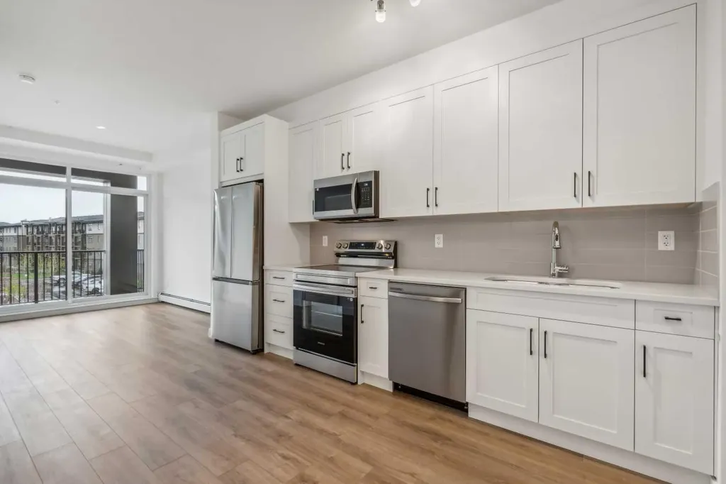 14910 1 Street NW Calgary AB T2c 3G3