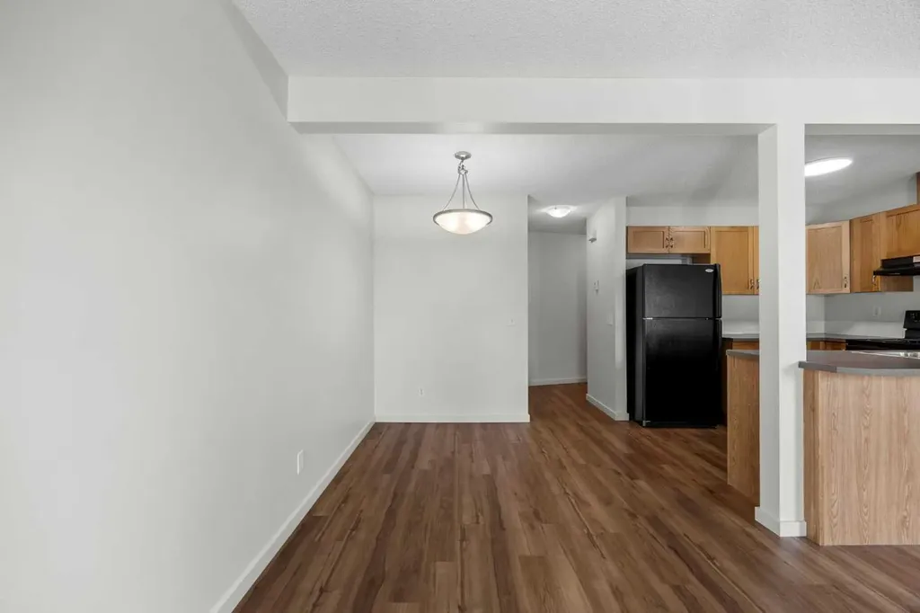 27 Panatella Villas NW Calgary AB T3K 0G7