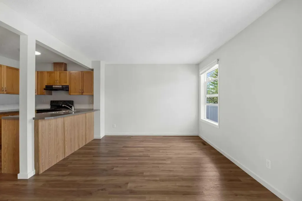 27 Panatella Villas NW Calgary AB T3K 0G7