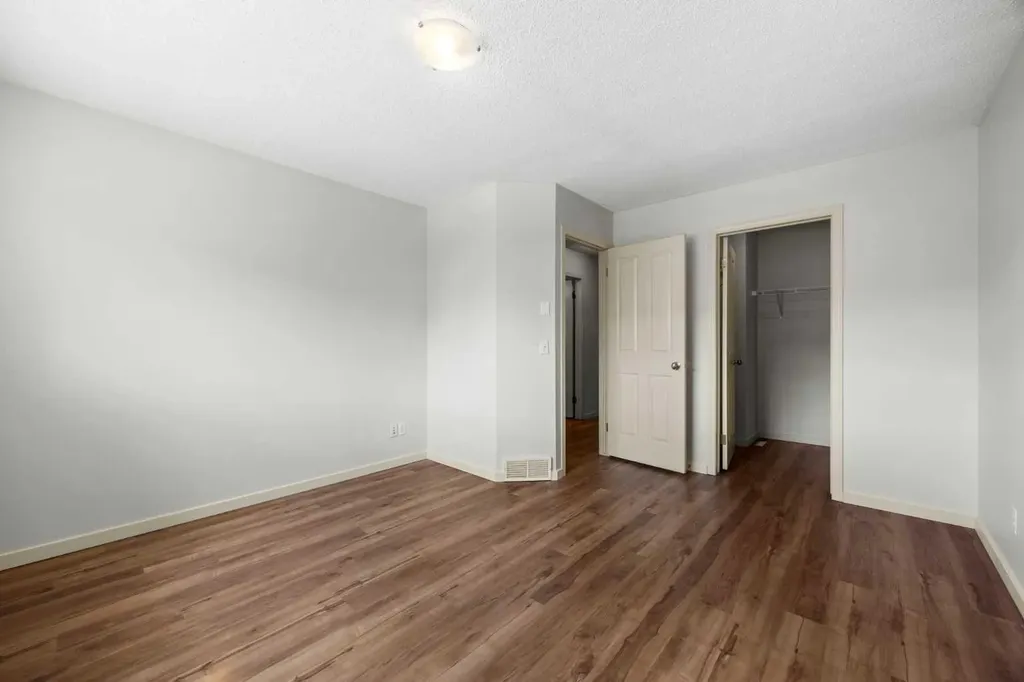 27 Panatella Villas NW Calgary AB T3K 0G7