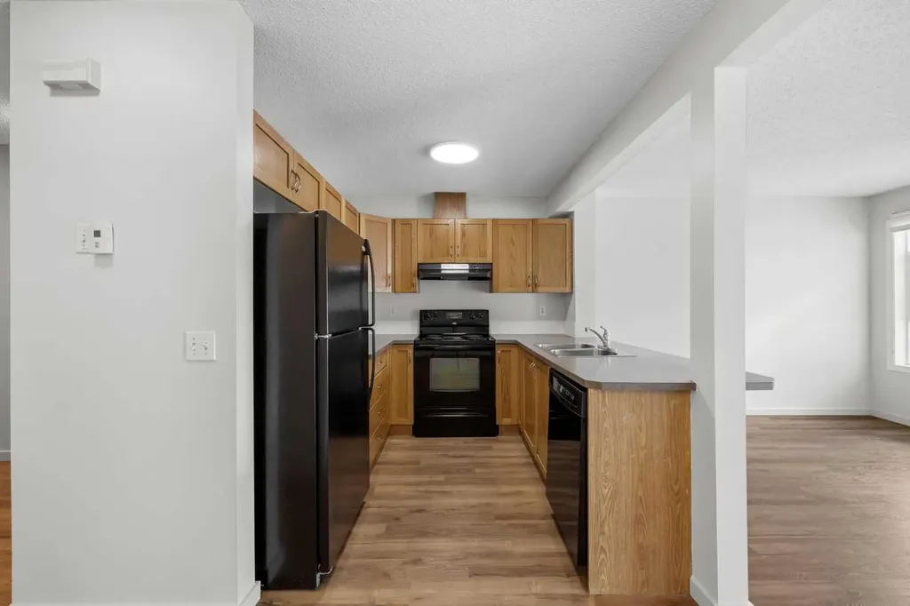 27 Panatella Villas NW Calgary AB T3K 0G7