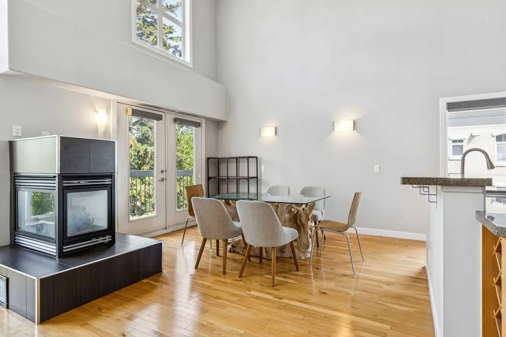 317 19 Avenue SW Calgary AB T2S 0E1