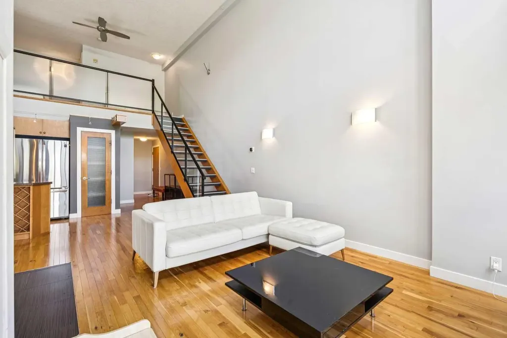 317 19 Avenue SW Calgary AB T2S 0E1