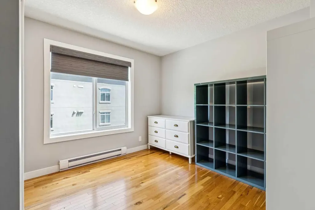 317 19 Avenue SW Calgary AB T2S 0E1