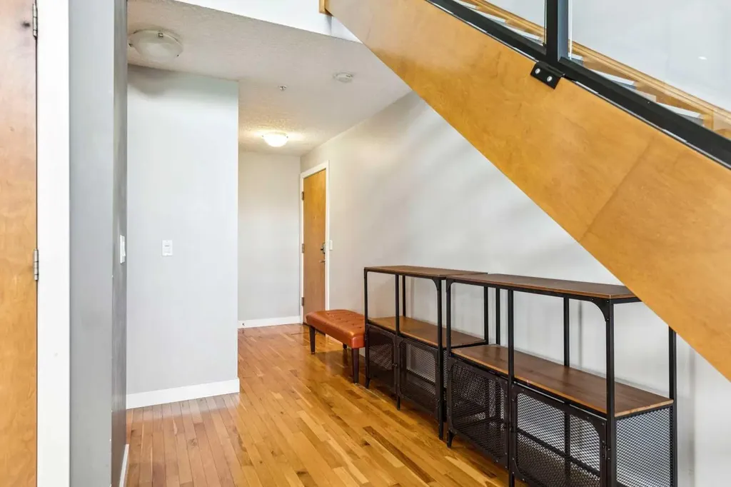 317 19 Avenue SW Calgary AB T2S 0E1