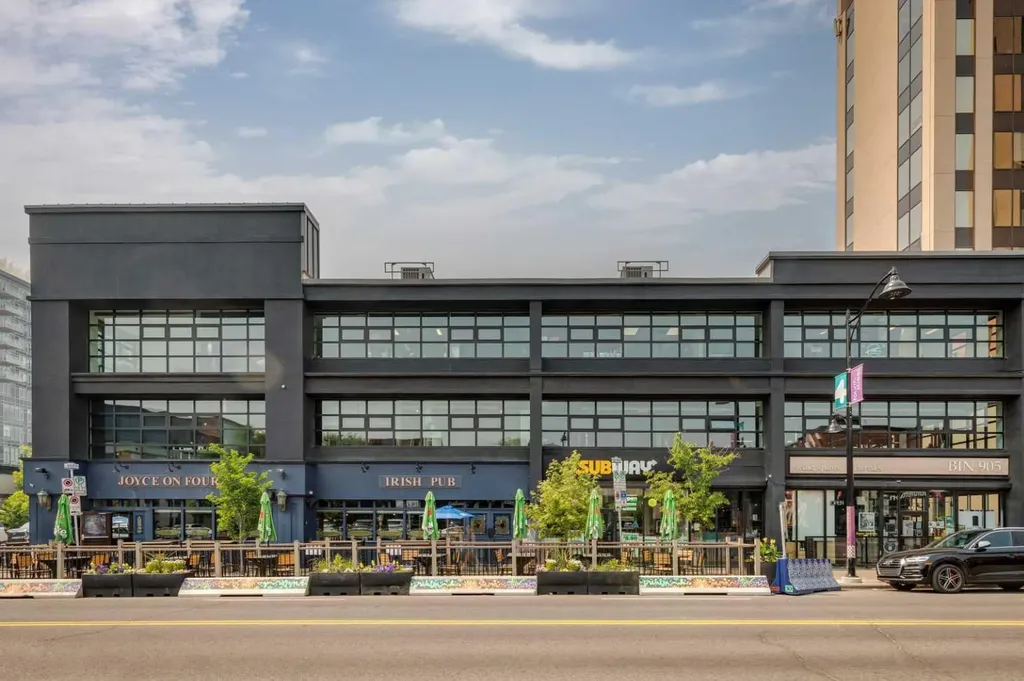 317 19 Avenue SW Calgary AB T2S 0E1