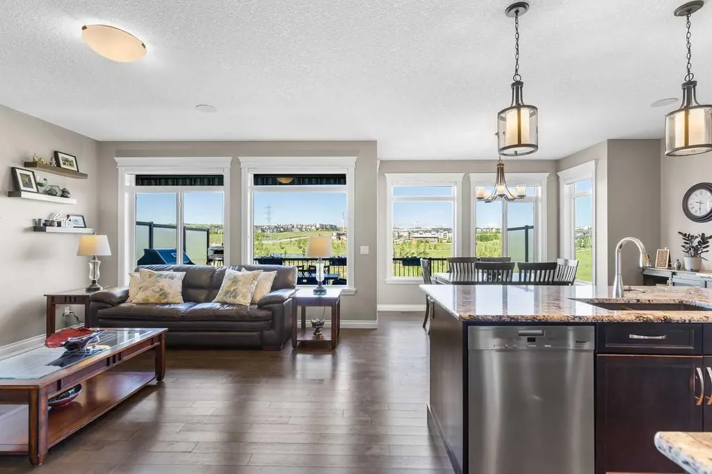 65 Sage Meadows Green NW Calgary AB T3P 0X4