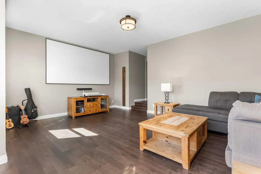 65 Sage Meadows Green NW Calgary AB T3P 0X4