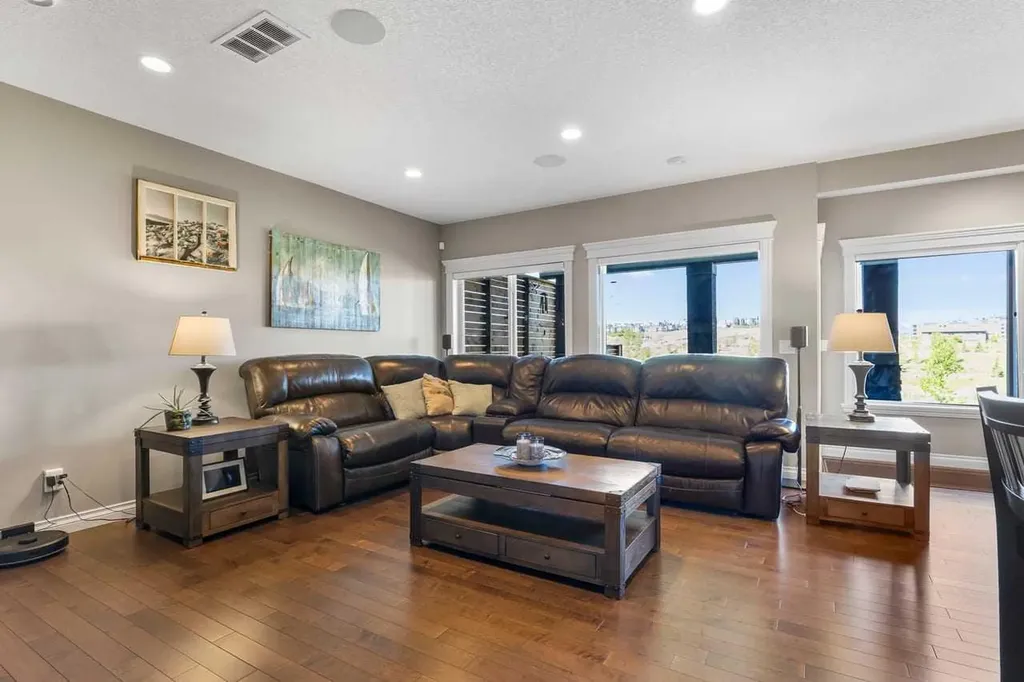65 Sage Meadows Green NW Calgary AB T3P 0X4