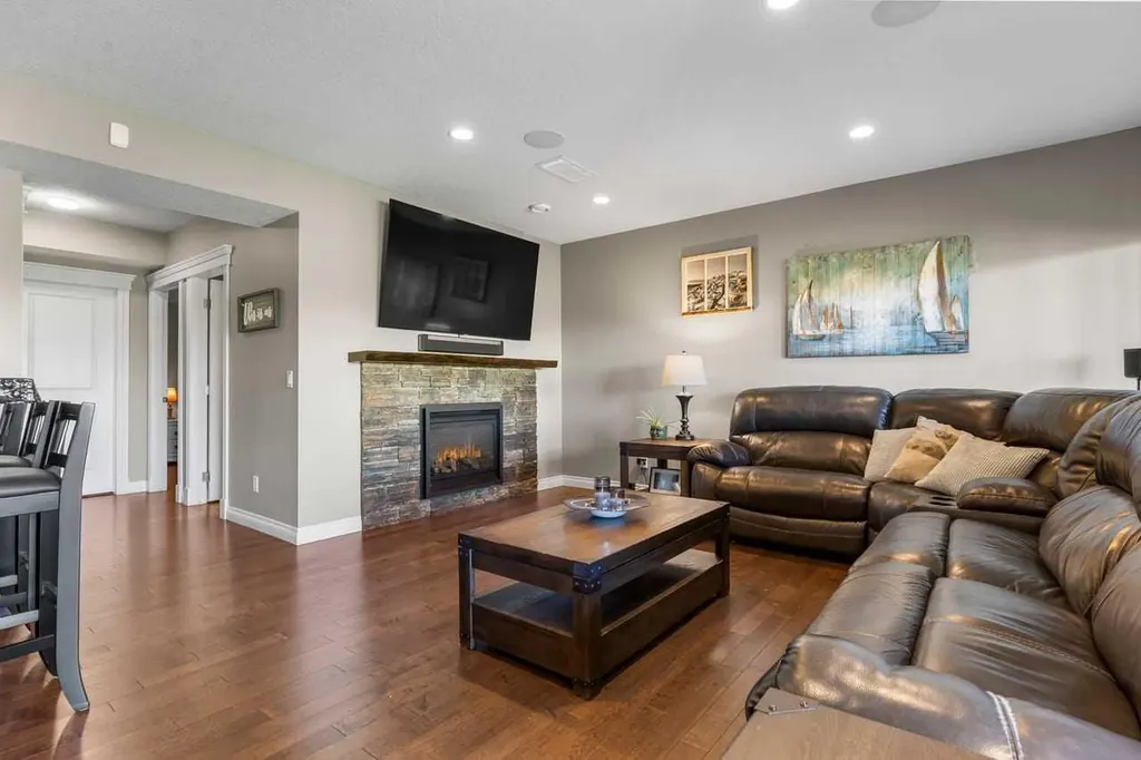 65 Sage Meadows Green NW Calgary AB T3P 0X4
