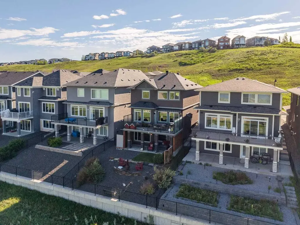 65 Sage Meadows Green NW Calgary AB T3P 0X4