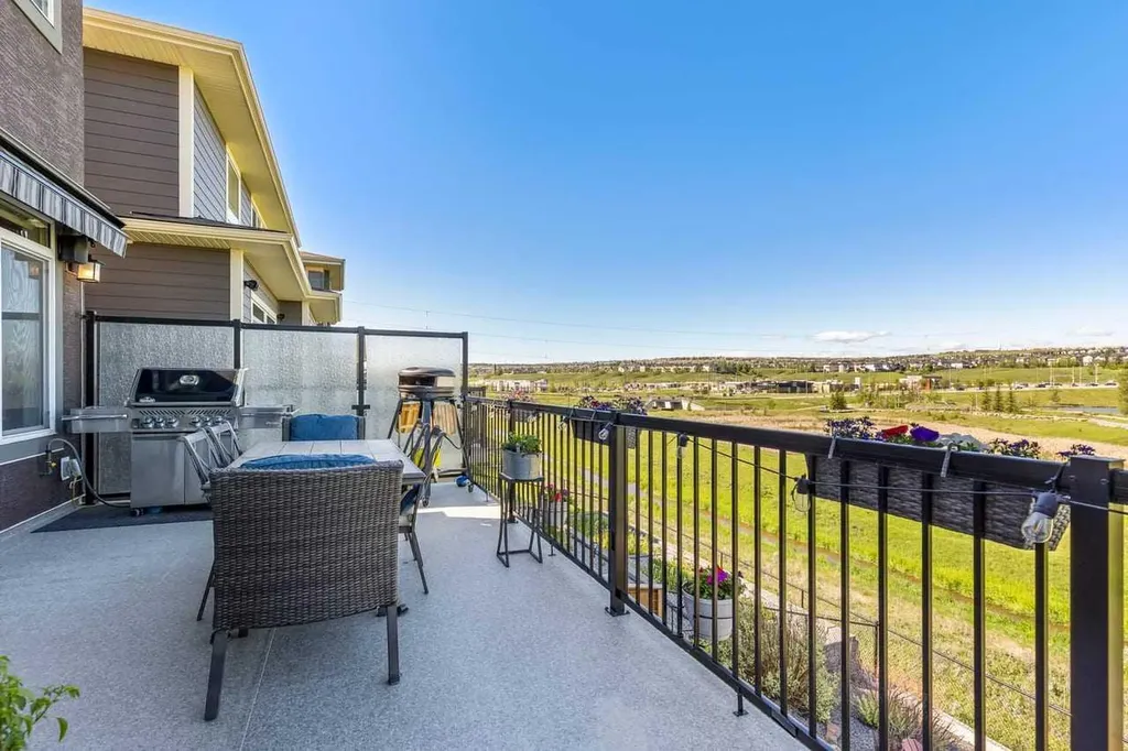 65 Sage Meadows Green NW Calgary AB T3P 0X4