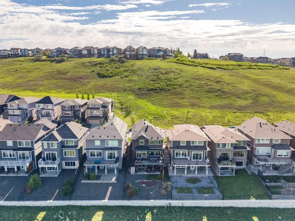 65 Sage Meadows Green NW Calgary AB T3P 0X4