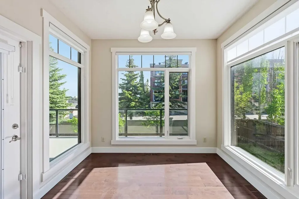 5 Aspen Meadows Park SW Calgary AB T3H 5Z7