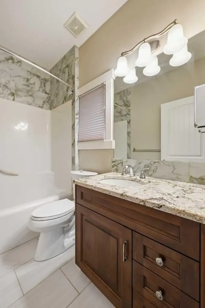 5 Aspen Meadows Park SW Calgary AB T3H 5Z7
