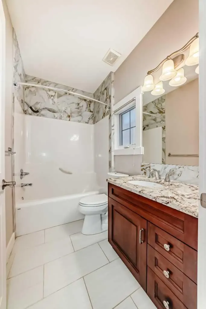 5 Aspen Meadows Park SW Calgary AB T3H 5Z7
