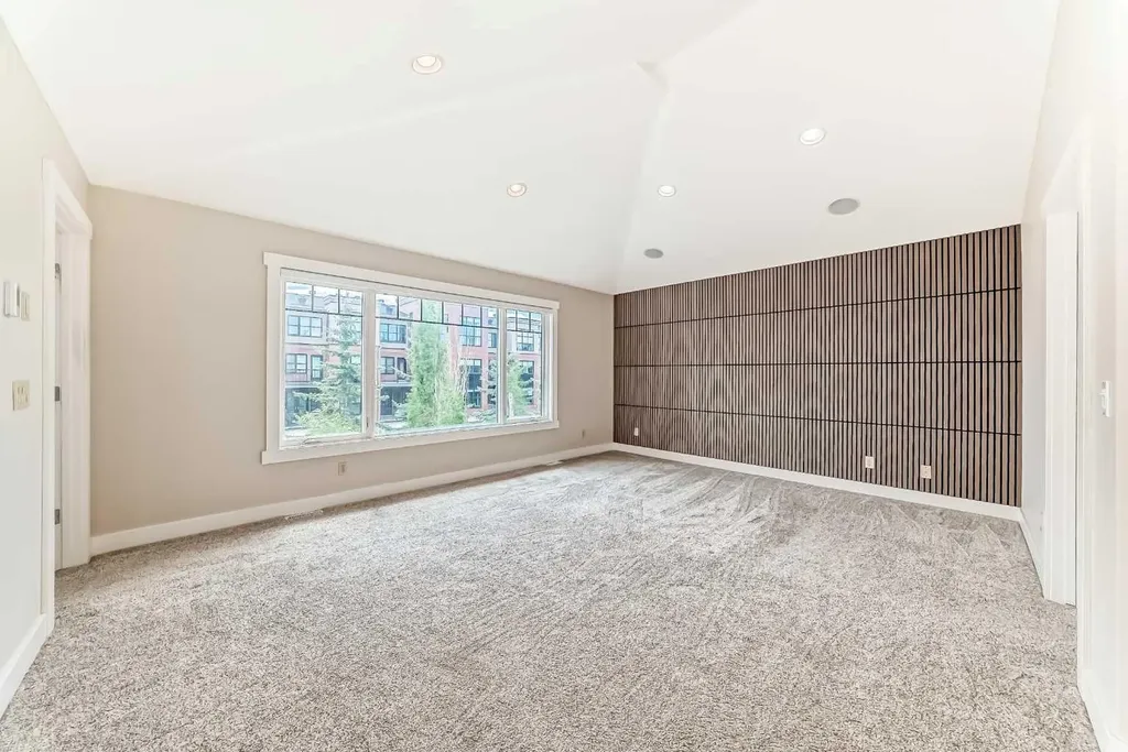 5 Aspen Meadows Park SW Calgary AB T3H 5Z7
