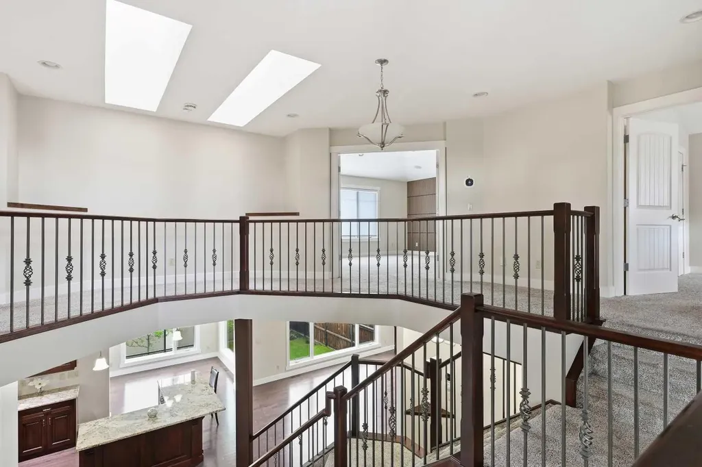 5 Aspen Meadows Park SW Calgary AB T3H 5Z7