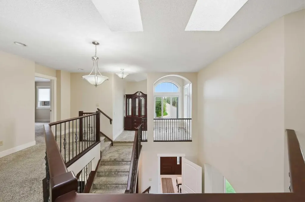 5 Aspen Meadows Park SW Calgary AB T3H 5Z7