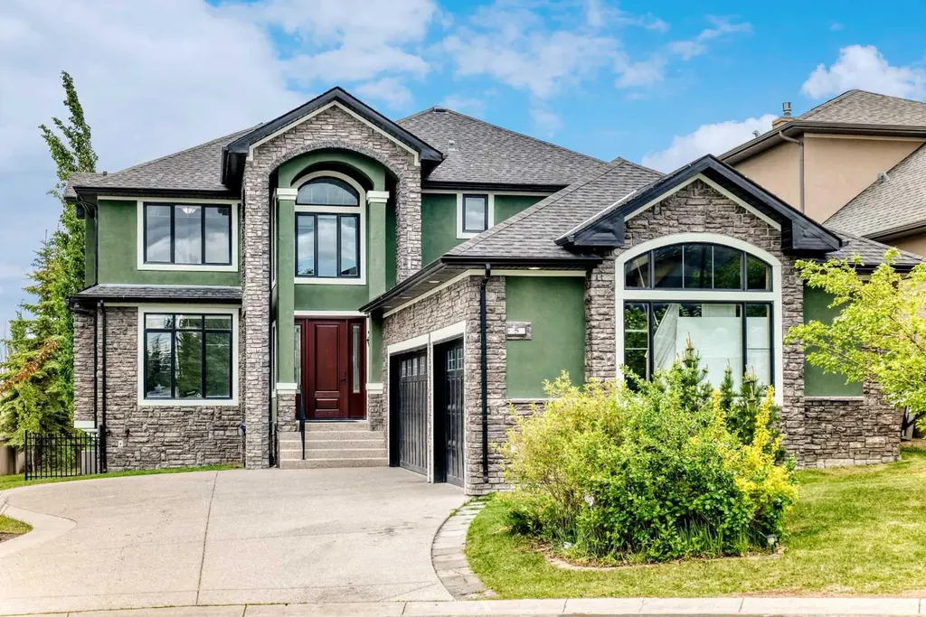 5 Aspen Meadows Park SW Calgary AB T3H 5Z7