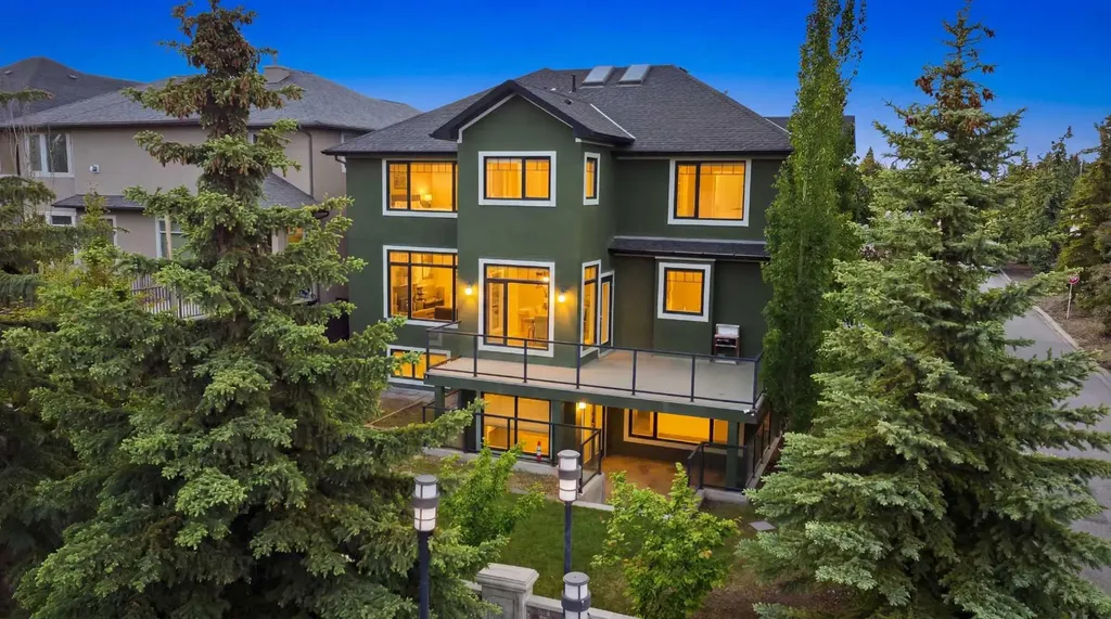 5 Aspen Meadows Park SW Calgary AB T3H 5Z7