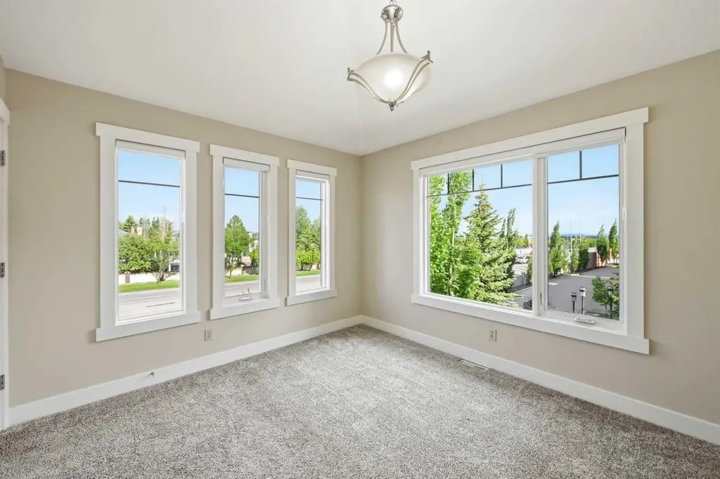5 Aspen Meadows Park SW Calgary AB T3H 5Z7
