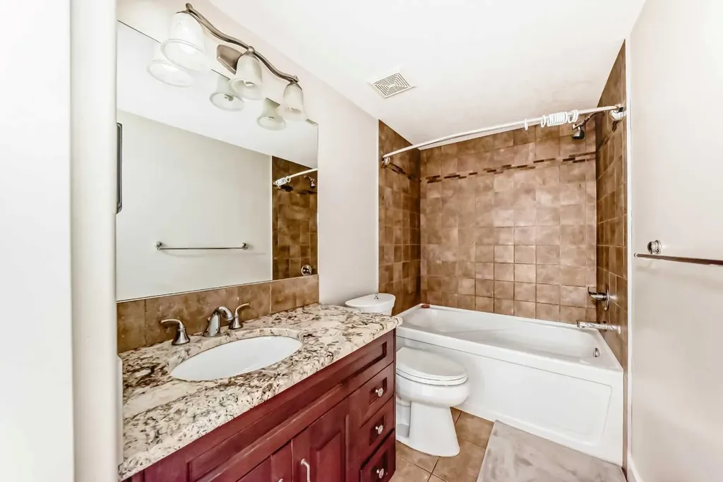 5 Aspen Meadows Park SW Calgary AB T3H 5Z7