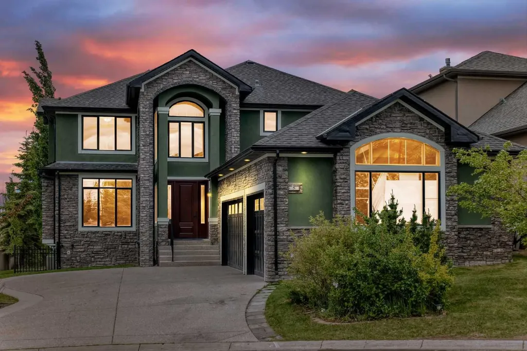 5 Aspen Meadows Park SW Calgary AB T3H 5Z7
