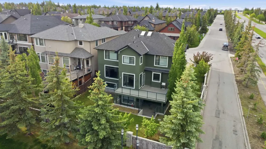 5 Aspen Meadows Park SW Calgary AB T3H 5Z7