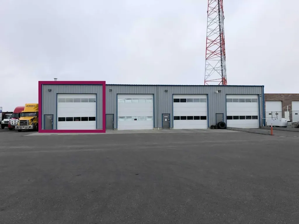 935 36th Street N Lethbridge AB T1H 6L5