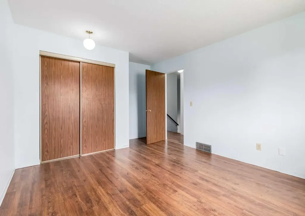 4550 47 Street SW Calgary AB T3E 6W5