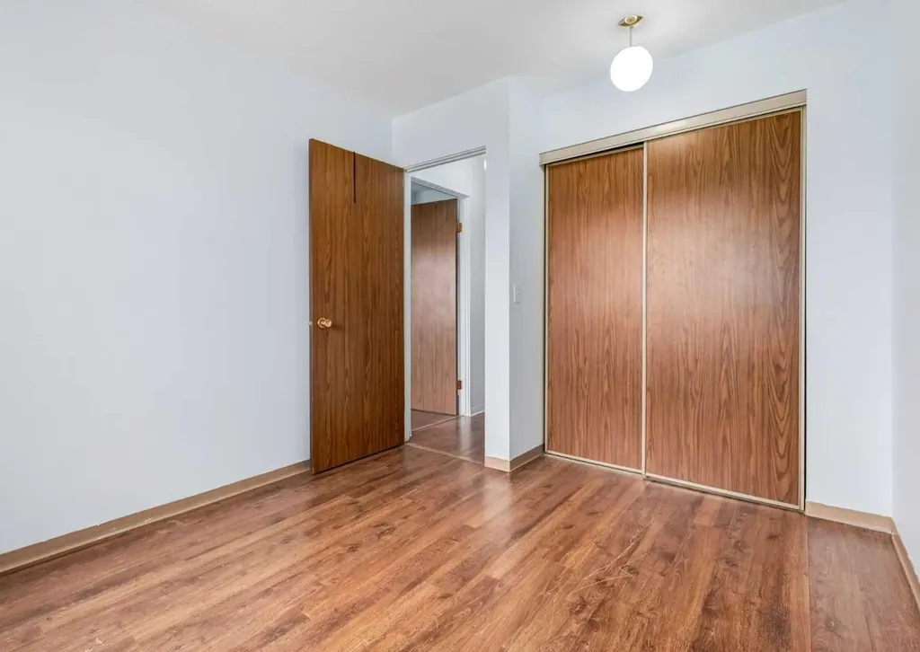 4550 47 Street SW Calgary AB T3E 6W5