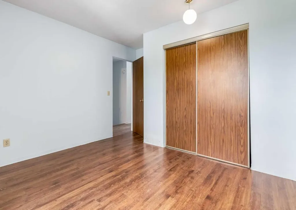 4550 47 Street SW Calgary AB T3E 6W5