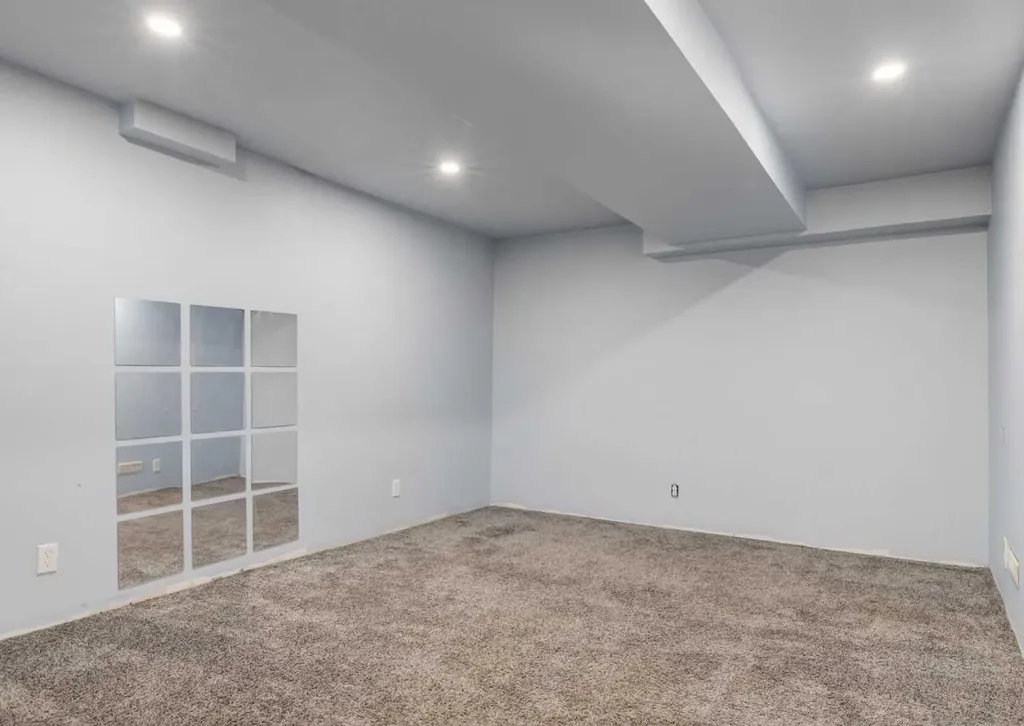 4550 47 Street SW Calgary AB T3E 6W5